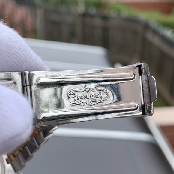 ROLEX DATEJUST 18K GOLD AND STAINLESS STEAL TWO TONE UNISEX WATCH - Picture 4 of 10